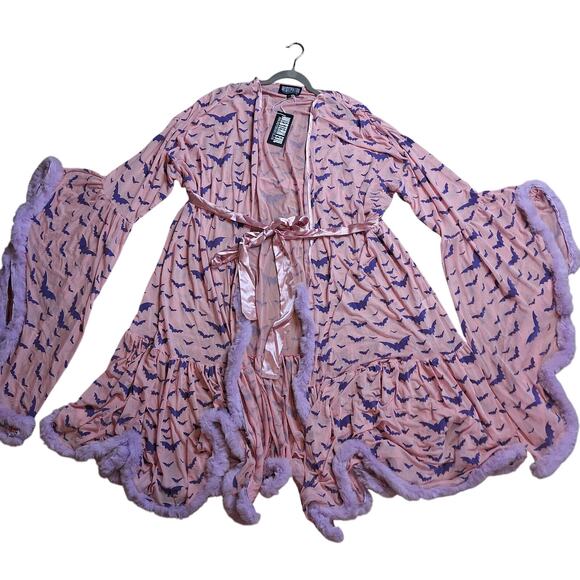 Western Evil NEW pastel goth Dracula boudoir feathered robe widow robe bat print - Picture 7 of 7